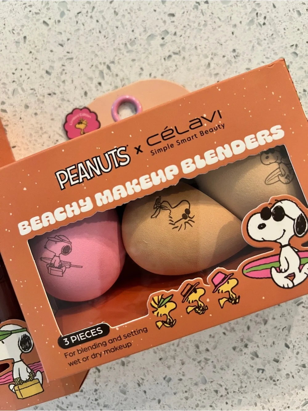 6 pieces set CélaVi x Peanuts lip oil set and makeup blender set
